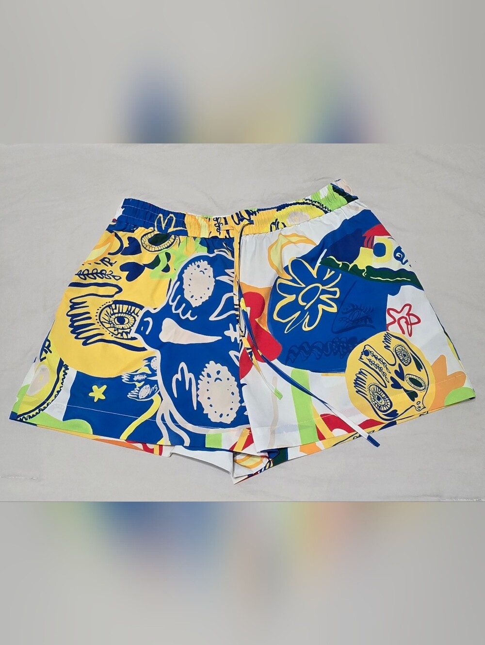 Size M Women's Bright Floral Print Drawstring Shorts